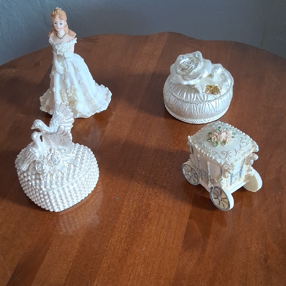 Elegant White Ceramic Party Decor Set